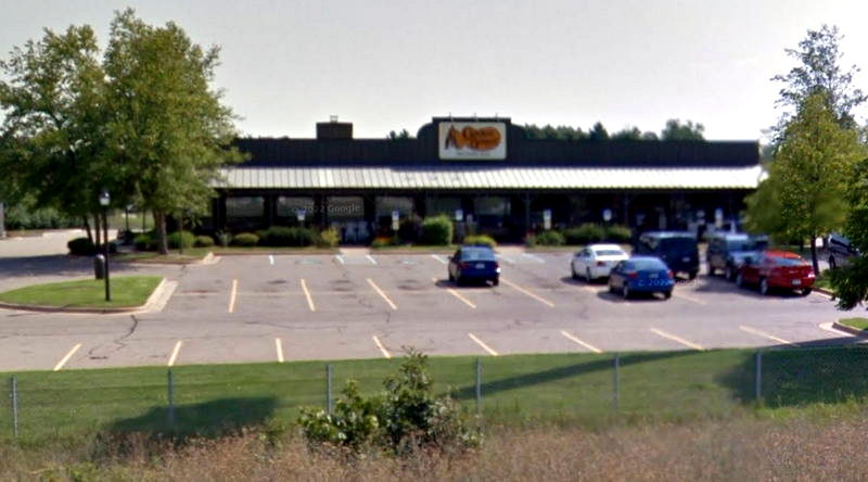 Cracker Barrel - Kalamazoo - 5581 Cracker Barrel Blvd - Closed (newer photo)